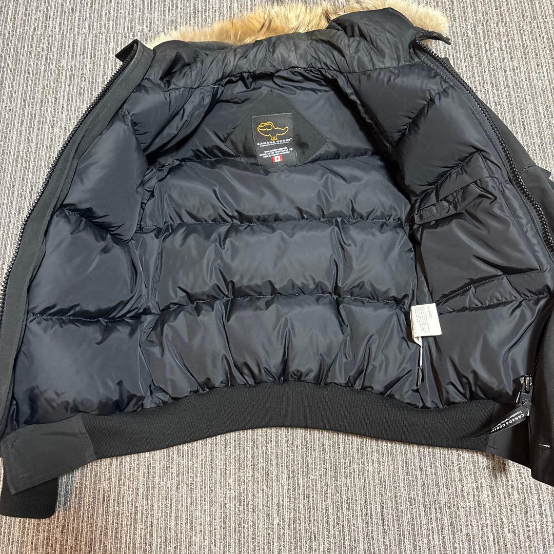 カナダグース　チリワックボンバー　  ダウンジャケット