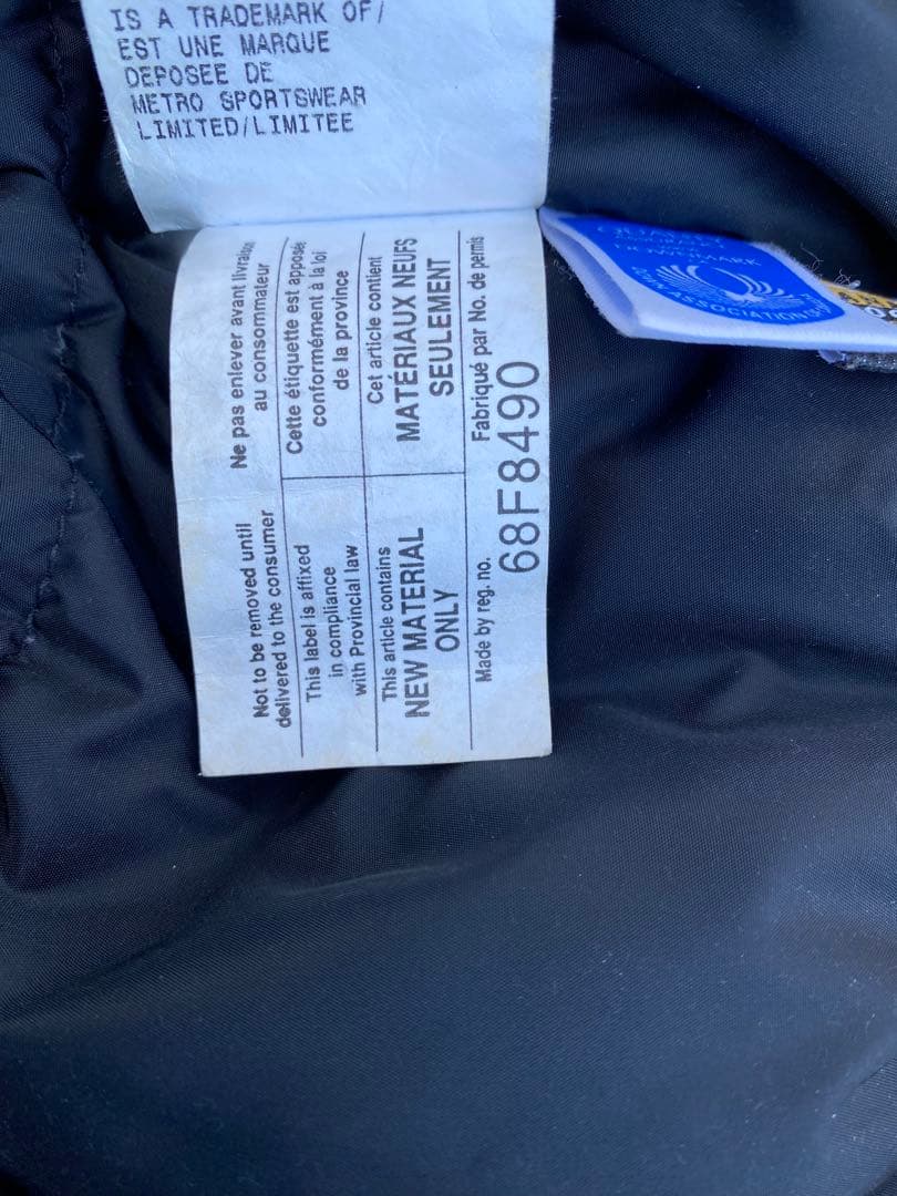 カナダグース　チリワックボンバー　  ダウンジャケット