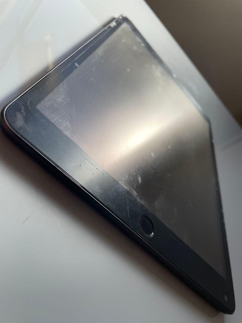 iPad 第7世代（Wi-Fiモデル）32GB スペースグレイ&カバー&ペン付き