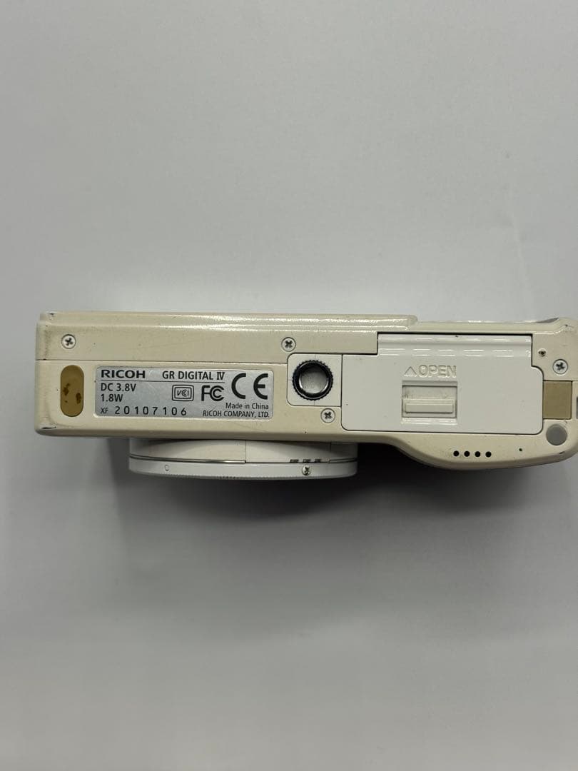 RICOH GR DIGITAL IV ホワイト