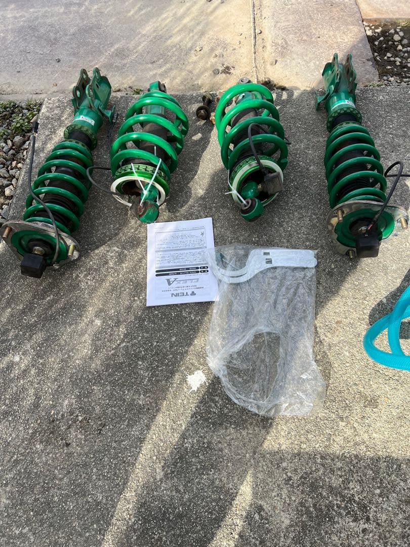 30アル、ヴェル用 TEIN車高調+減衰コントローラーセット