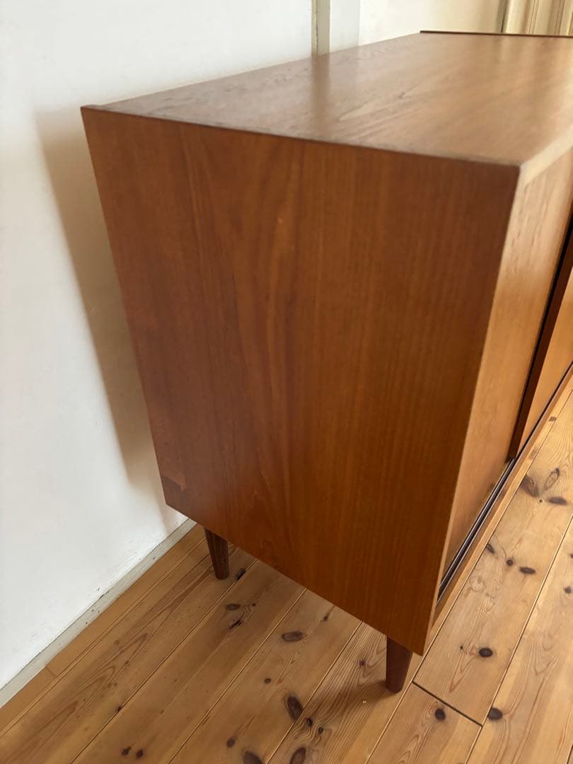 北欧ヴィンテージ　デンマーク　チークキャビネット