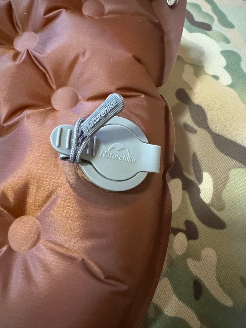 ネイチャーハイク　エアマット　R値5.8 マミーレギュラー