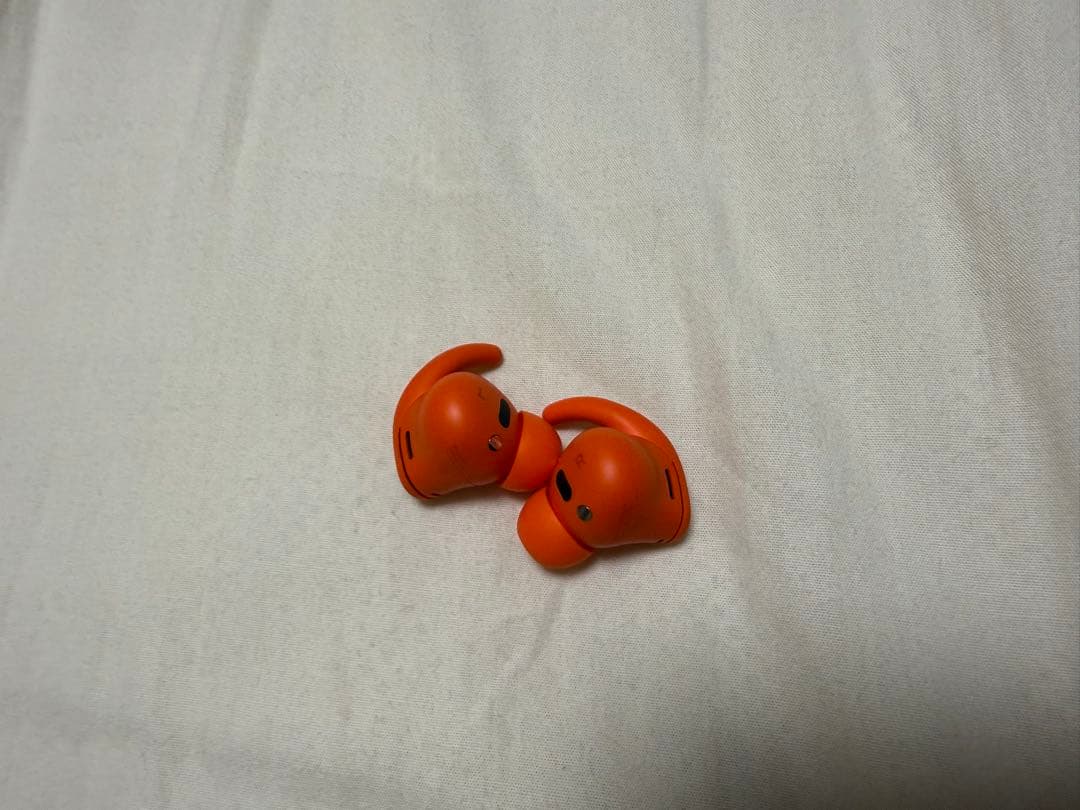 Powerbeats Fit (ケース無し)