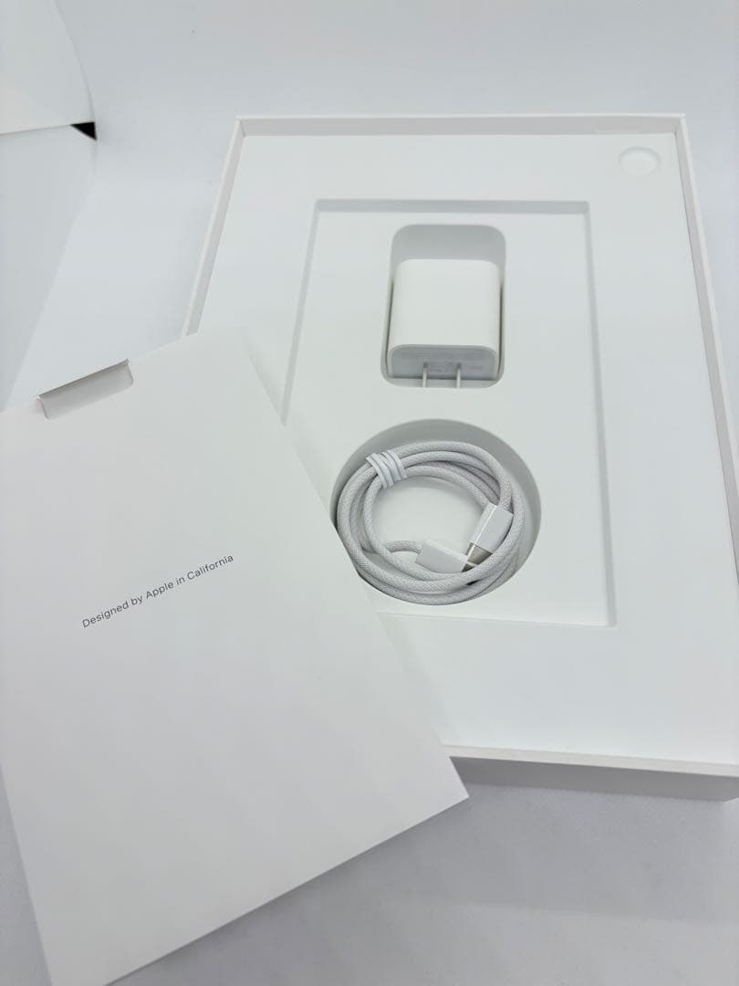【極美品】iPad第10世代　Wi-Fi