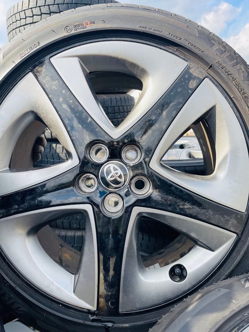 トヨタ プリウス 215/45R17ホイールセット
