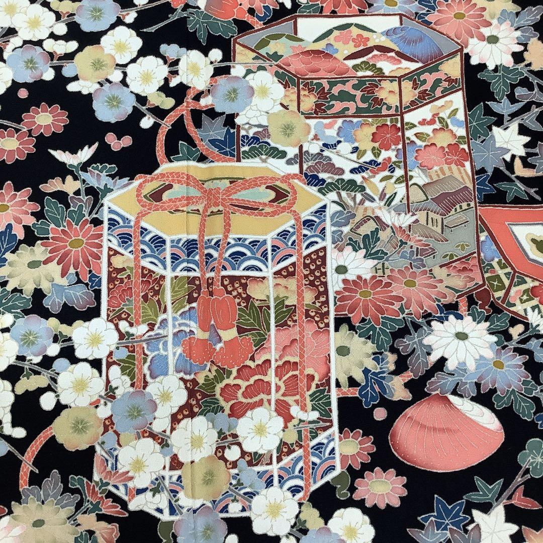c-930　黒留袖　加賀友禅　柿本一郎　草花に香箱　落款　五ツ紋　比翼仕立て