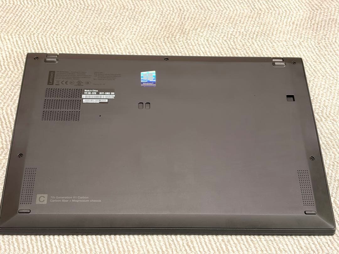 ThinkPad X1 Carbon Gen7 16GB Office付き