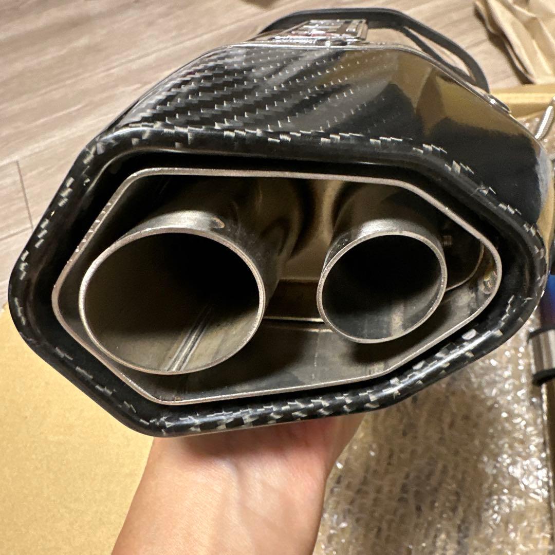 LCI PARTS デュアルテールマフラー送料込み 最終値下げになります。