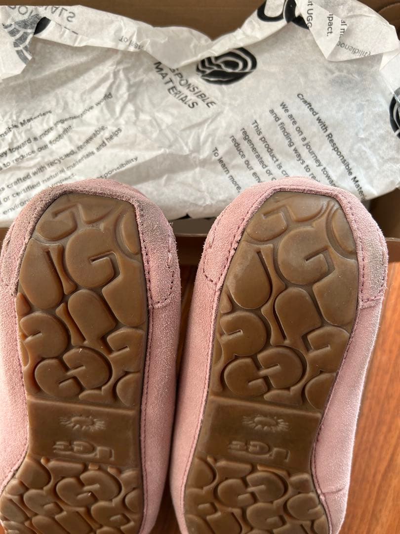 UGG モカシン　ラベンダーシャドー