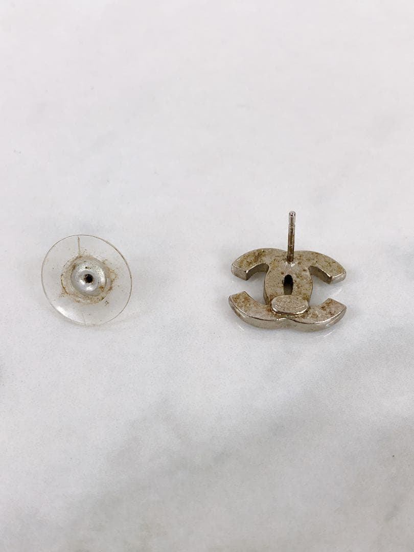 ＋【訳あり】シャネル ピアス 片耳　ストーン付き　ロゴ