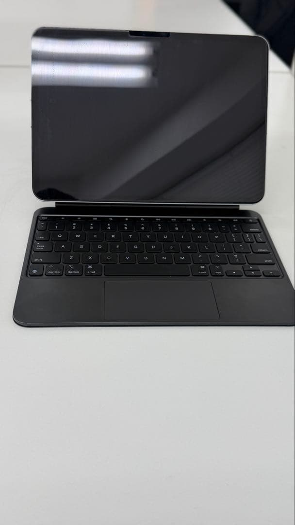 iPad pro 11インチ M4 magic keyboard付き 美品