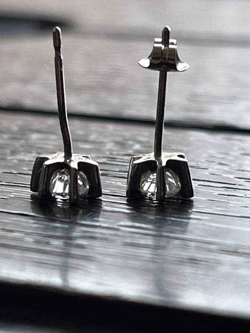 プラチナダイヤモンドピアス片方