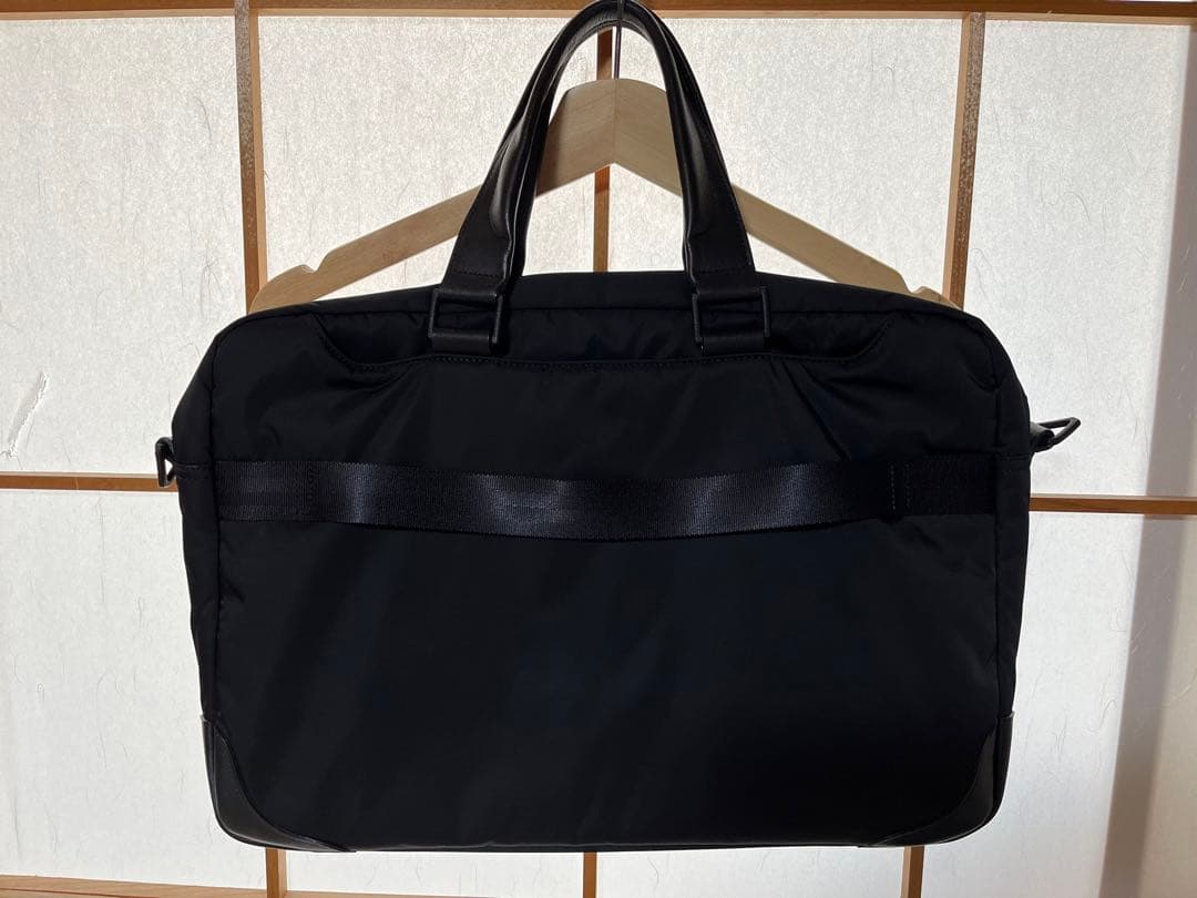 ペッレモルビダ ハイドロフォイル ブリーフバッグ PMO-HYD001 ブラック