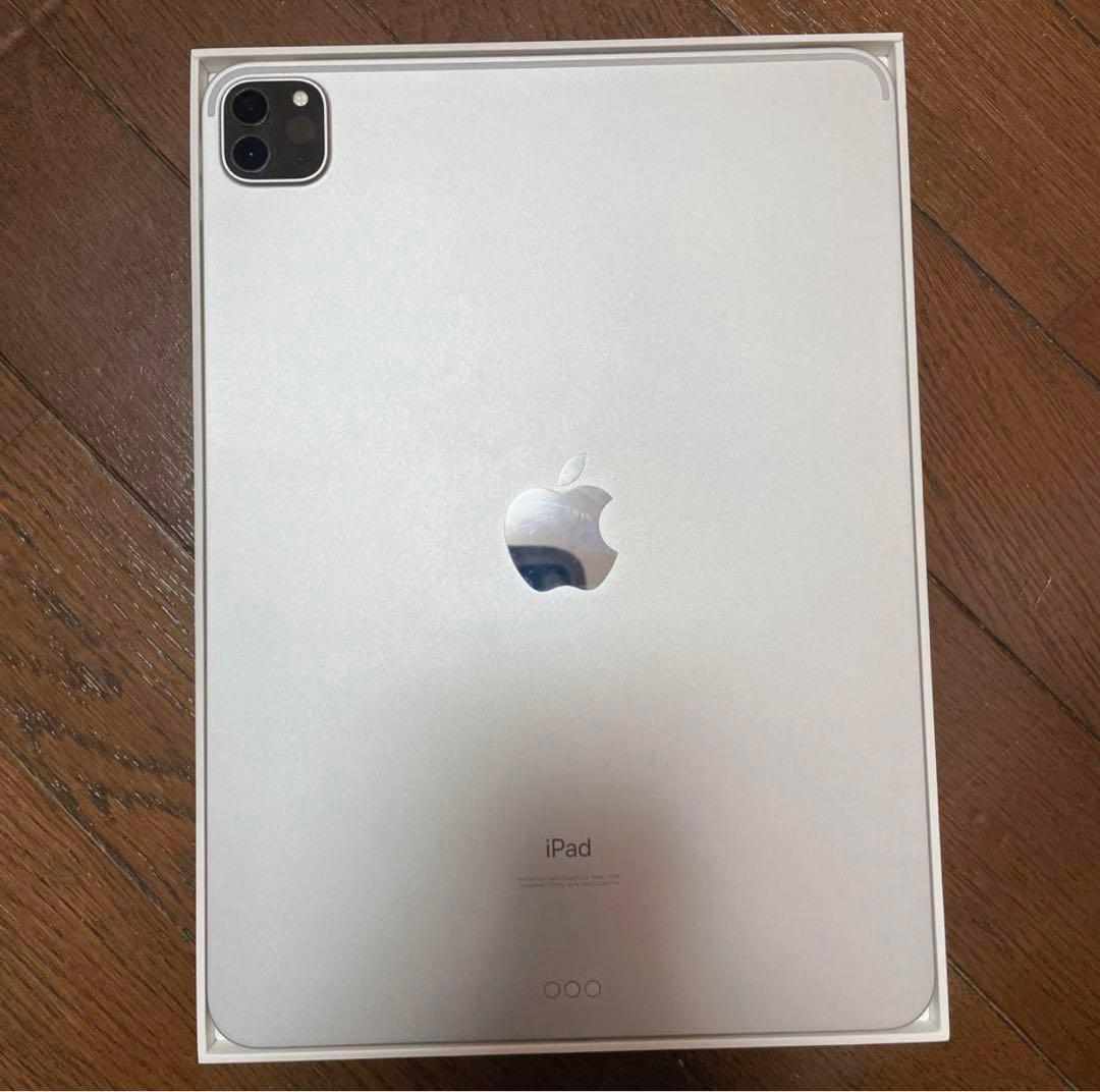 iPad Pro11 第二世代 Wi-Fiモデル　シルバー　 キーボードケース