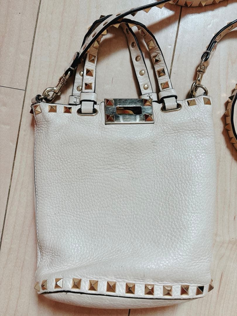 ヴァレンティノ ロックスダッズショルダーバッグ