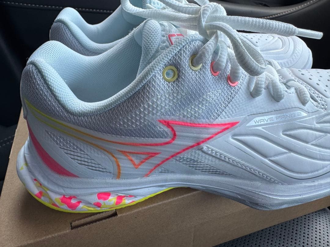 ミズノ　バドミントンシューズ　ウエーブファング2 FIT 23.0㎝