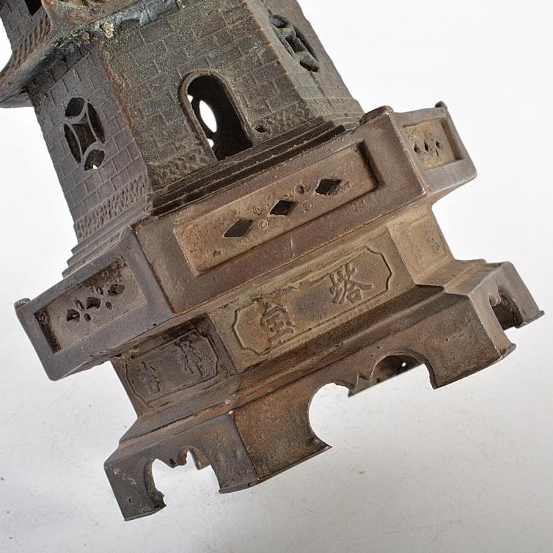 仏教美術　古銅　仏塔　置物　高さ約29cm　M　R6245