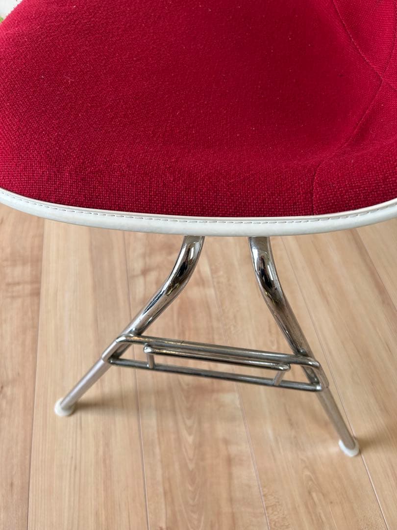 ハーマンミラー　Eames イームズ ワインレッドファブリック生地
