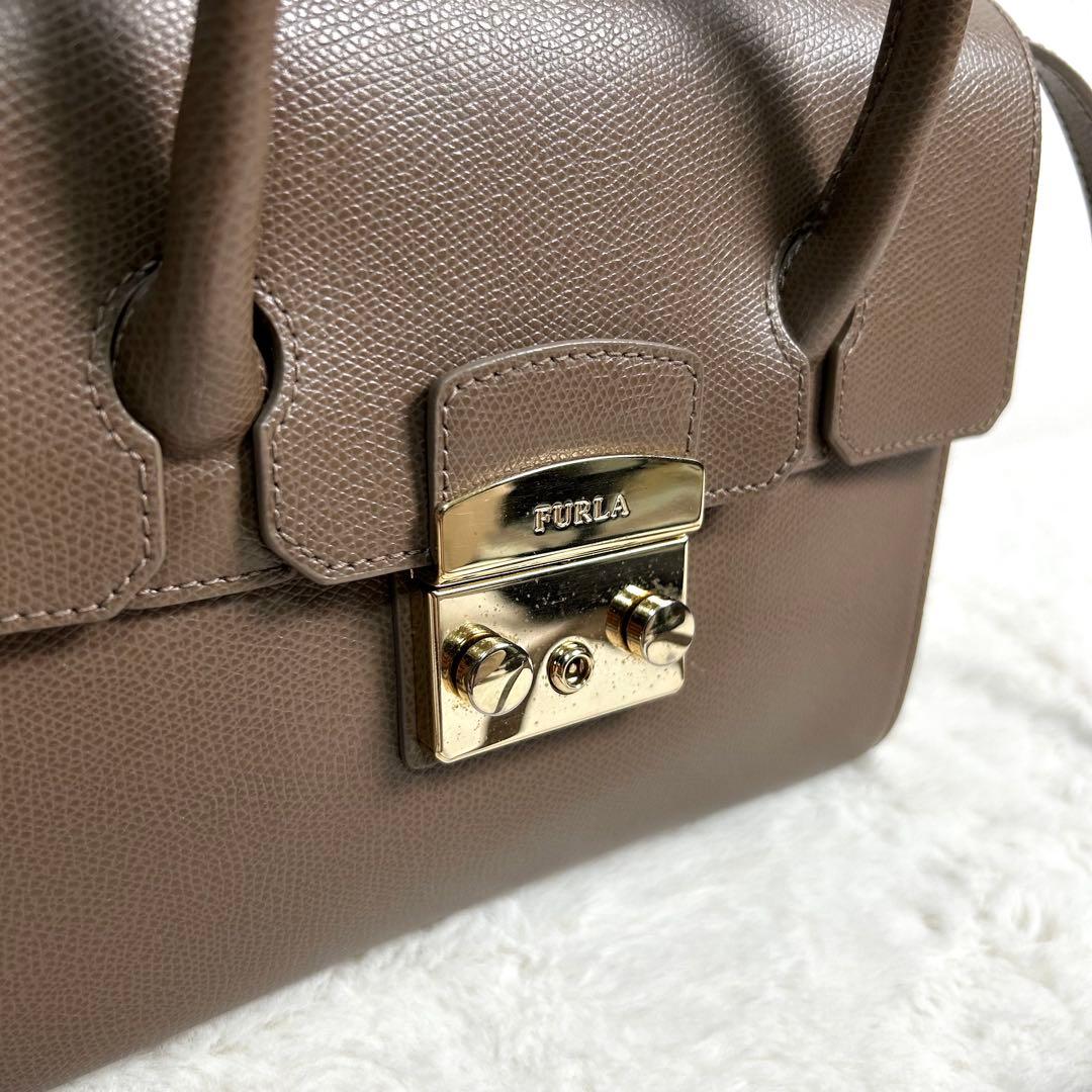 極美品✨　FURLA メトロポリス サッチェルS 2wayショルダーバッグ