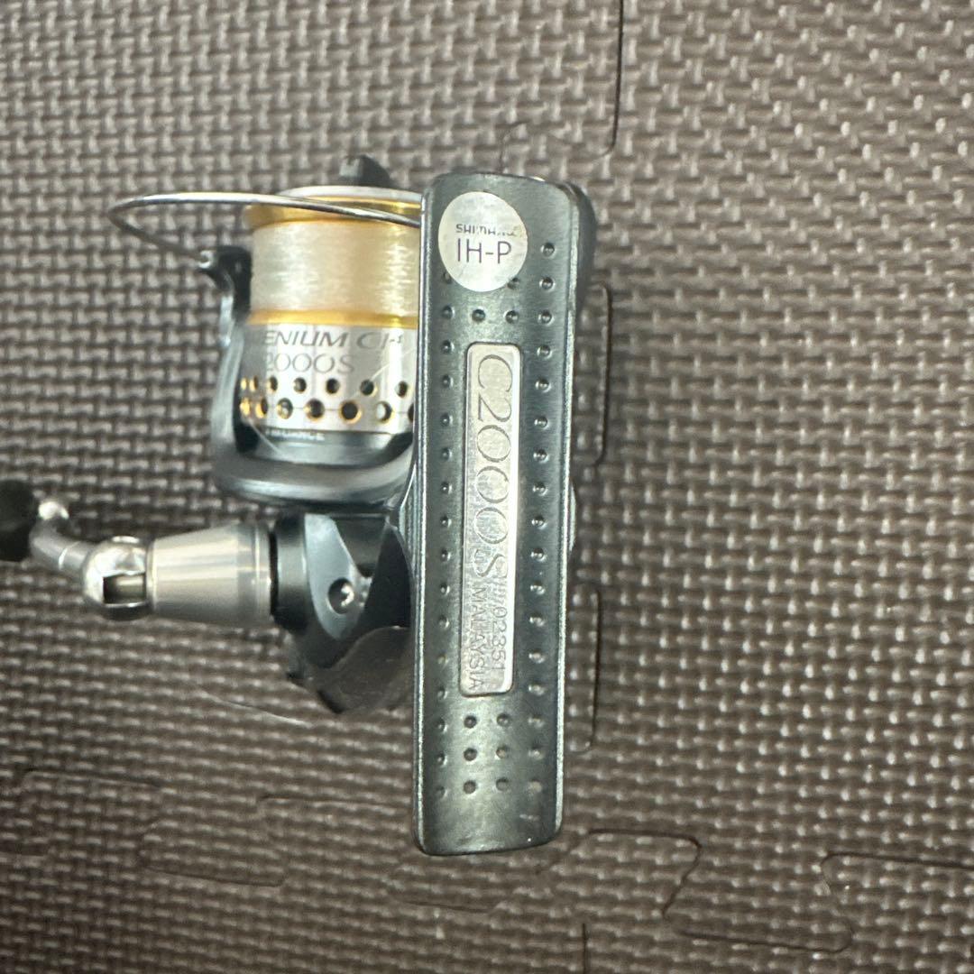 SHIMANO C2000S リール　中古