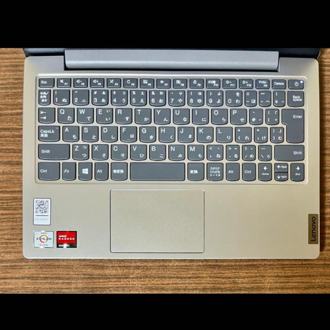 Lenovo IdeaPad 1 11ADA05 4GB、64GB MMC