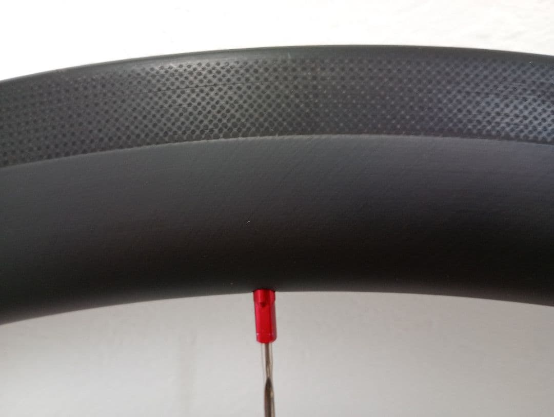 【新品】40mmハイト軽量カーボンホイール　チューブラー　フロント