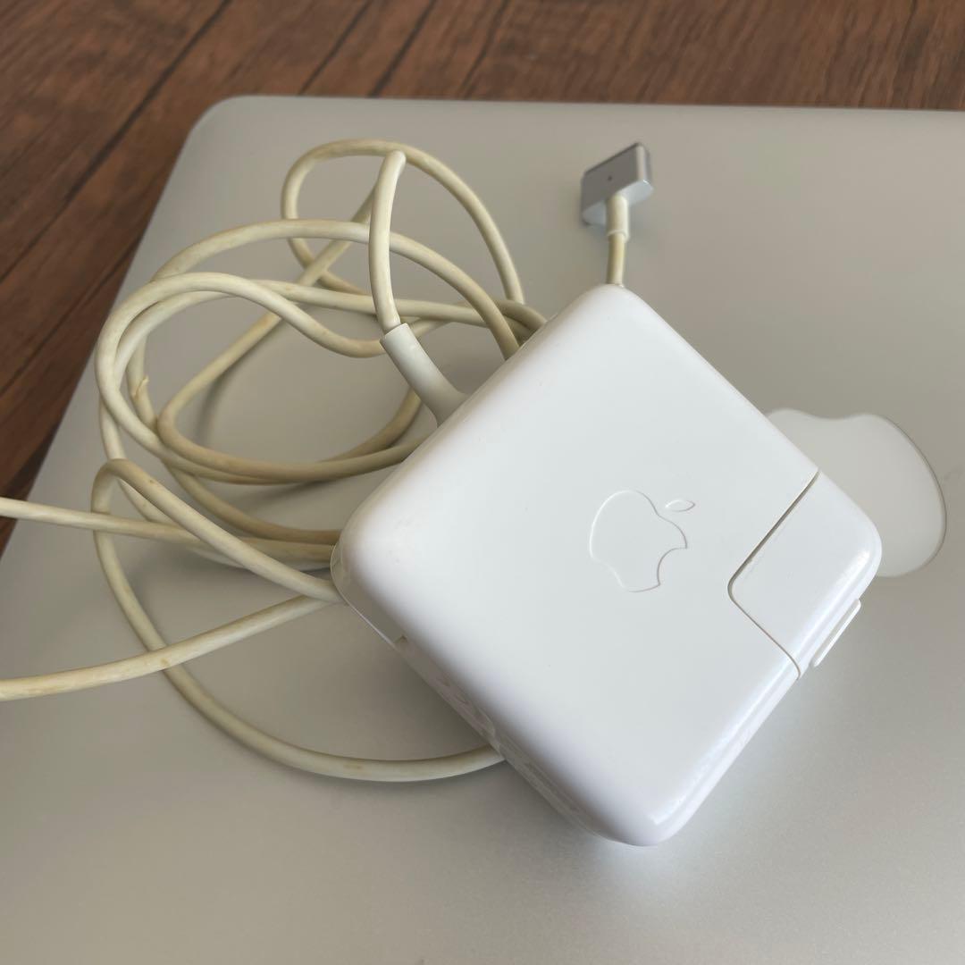 MacBookAir2014 シルバー 本体 ・充電器