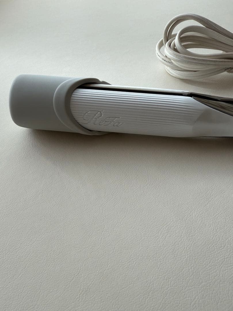 ReFaリファビューテックストレートヘアアイロン／ホワイト／正規品／2023年製