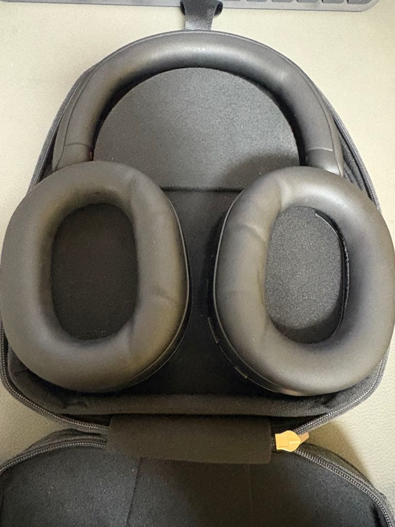 【美品】SONYワイヤレスヘッドホン wh-1000xm5