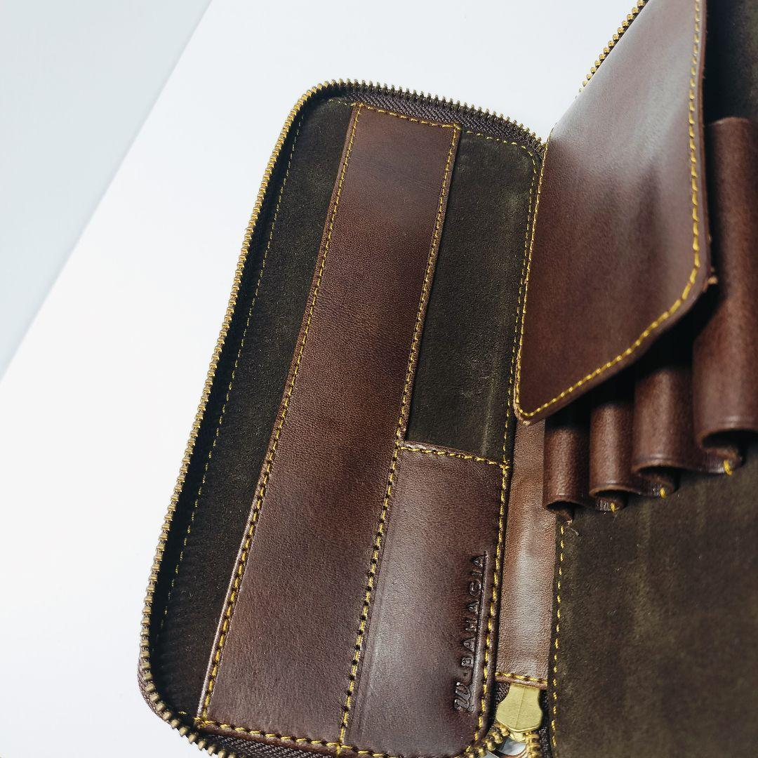 バハギア ペンケース ラウンドジップ プエブロレザー 4本差し