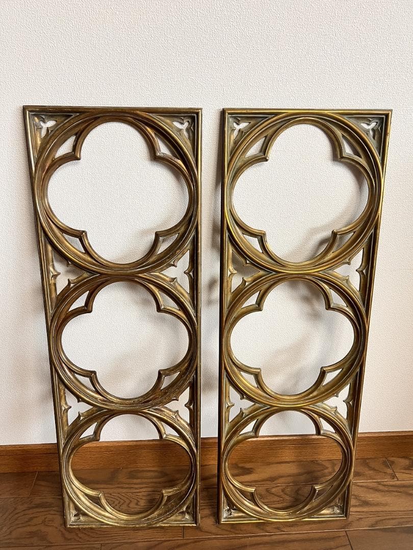 アーキテクチュラル・サルベージ 真鍮の飾り２個セット　窓飾