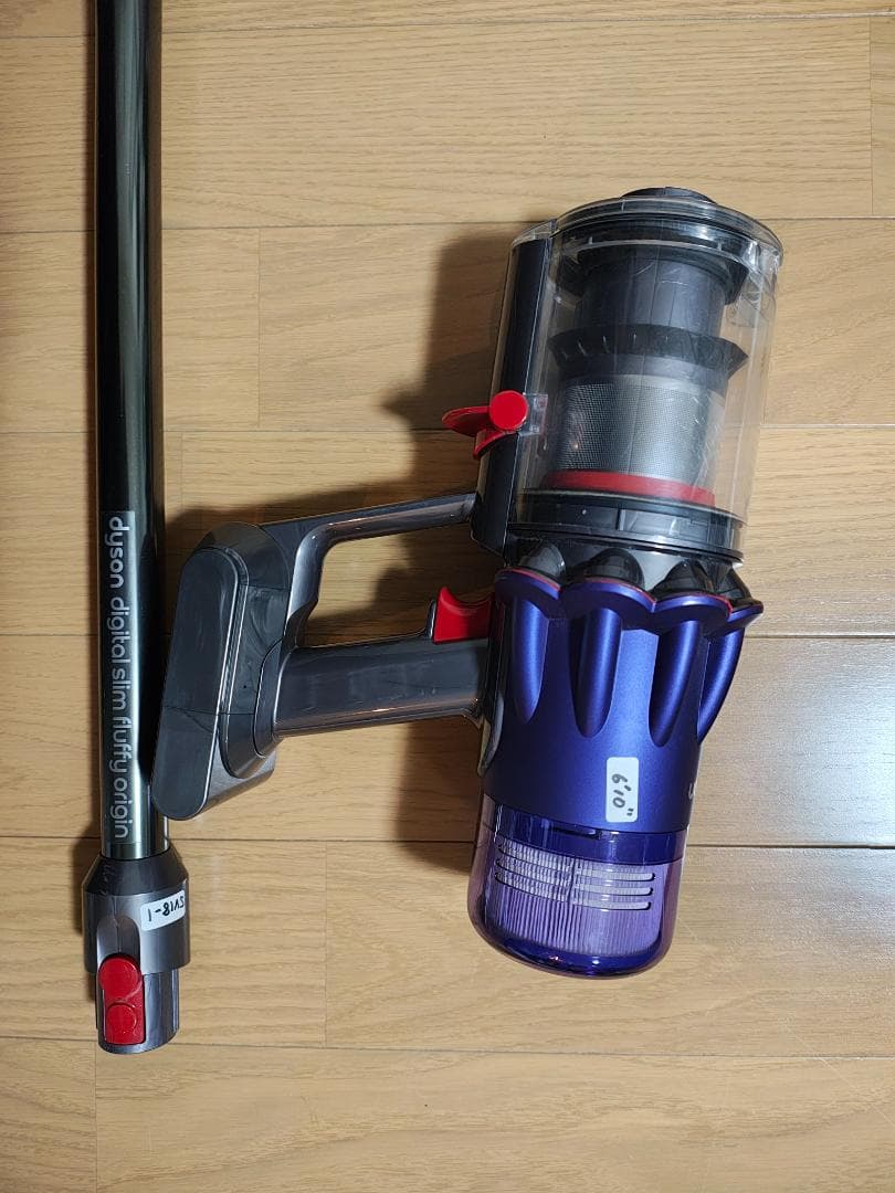 ダイソン★digital slim★SV18★バッテリー新品と同等★スタンド付1