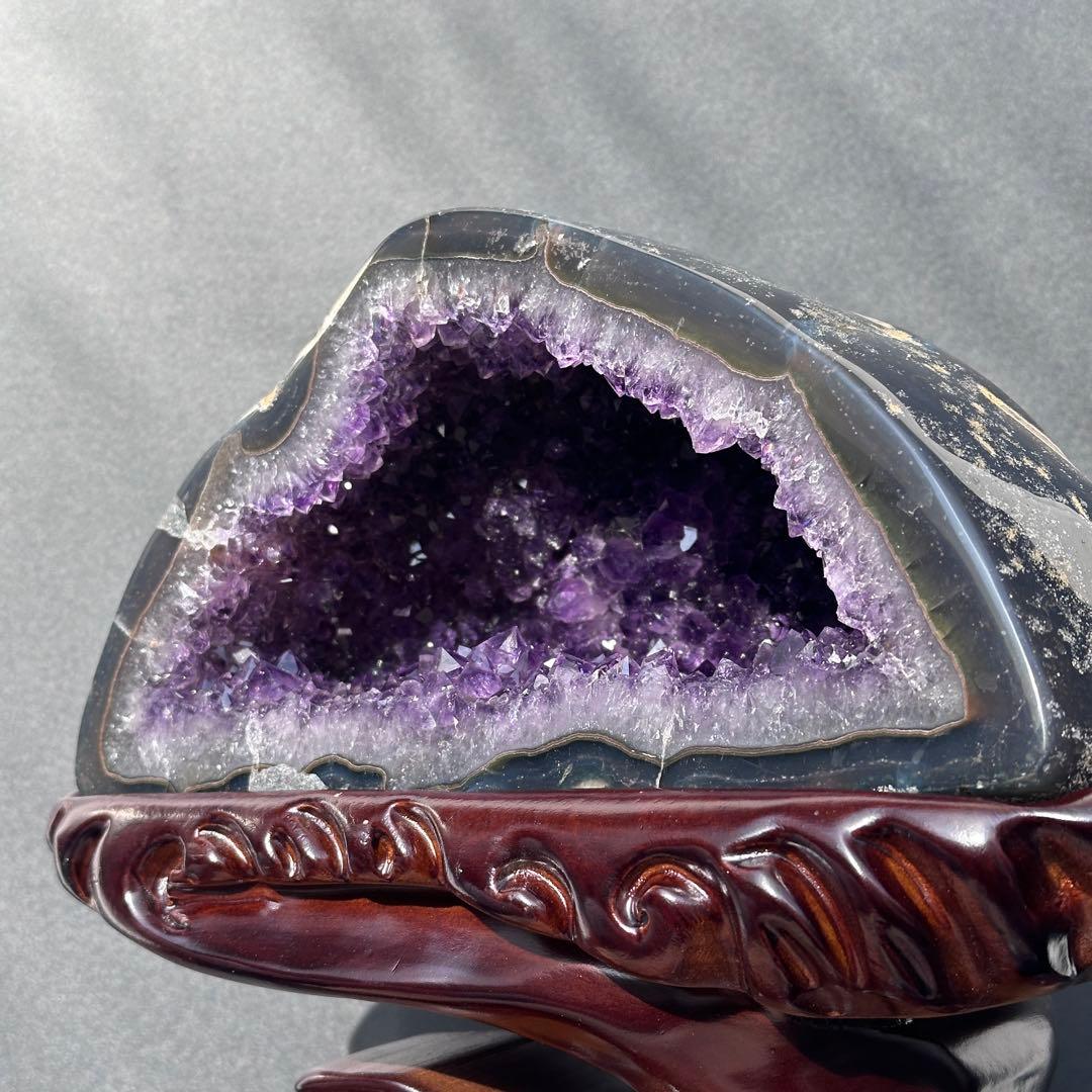 【高品質】ウルグアイ産❣️天然石 アメジストのドーム　置物　台座付きG.214