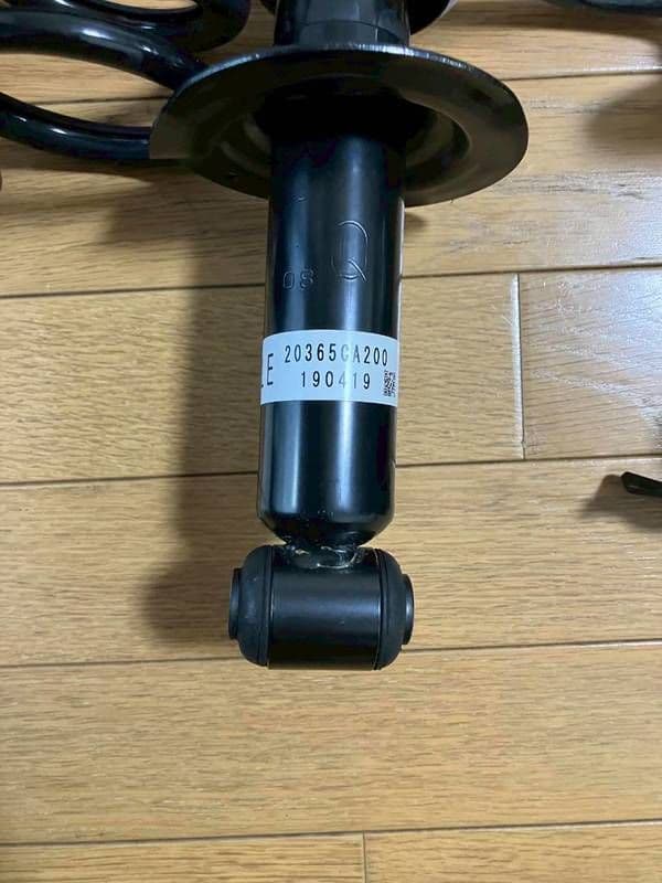 エ*０様 新車外し トヨタ純正 86 ZN6 後期 サスペンション1台分 ZC6