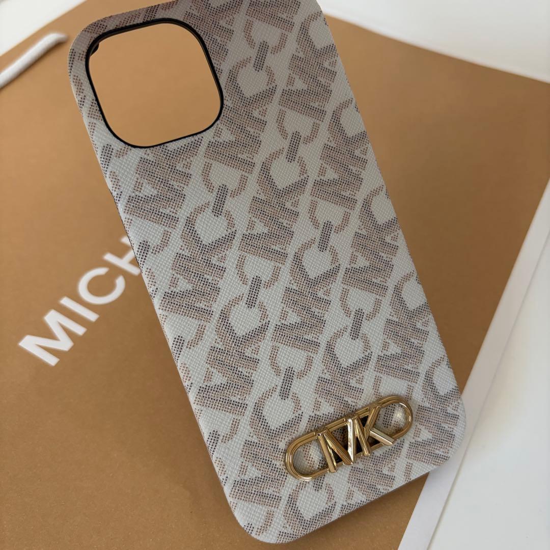 マイケルコース☆新品☆ロゴ iPhone 15ケース MagSafe/バニラ 白