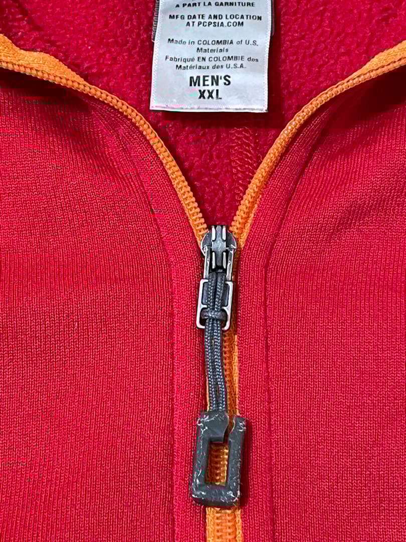 patagonia レッド ジップアップ フリーズウェア　XXL