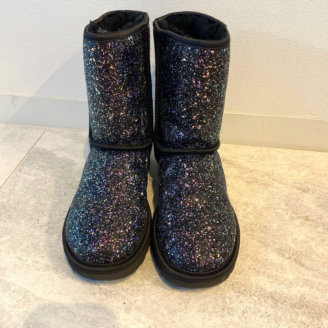 超美品　UGG CLASSIC　SHORT GLITTER