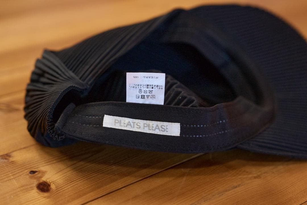 ISSEY MIYAKE プリーツプリーズ キャップ ブラック