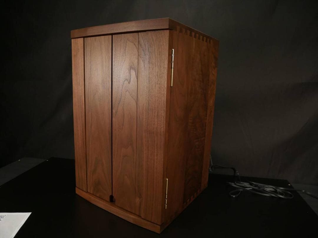 限定値下　新品　総無垢ウォールナットの家具調仏壇　最高級　国産　旭川産　3641