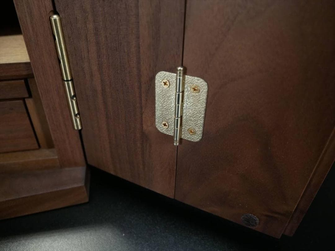 限定値下　新品　総無垢ウォールナットの家具調仏壇　最高級　国産　旭川産　3641