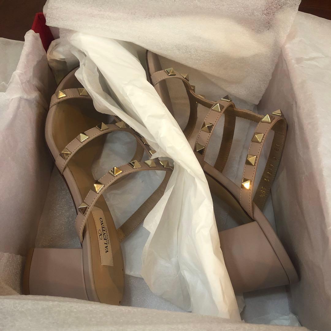 VALENTINO GARAVANI スタッズミュール ベージュ