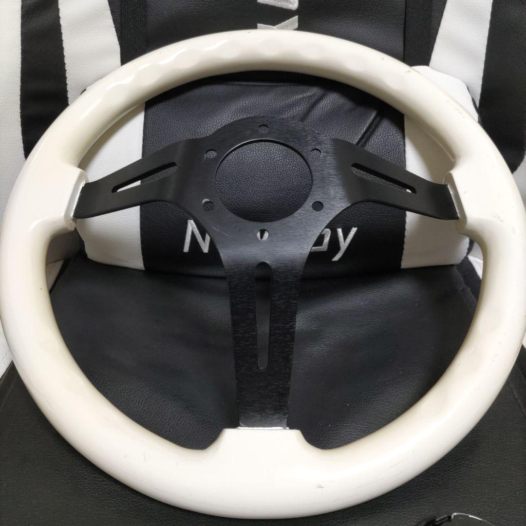 アベニュー ステアリング ホワイト ブラック ディープ ホーンボタン USDM