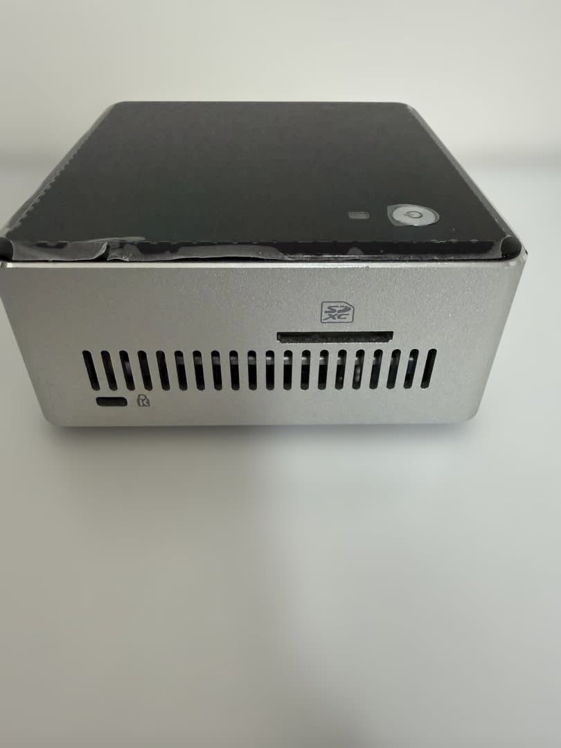 intel NUC6i5SYH ミニPC デスクトップ　PC