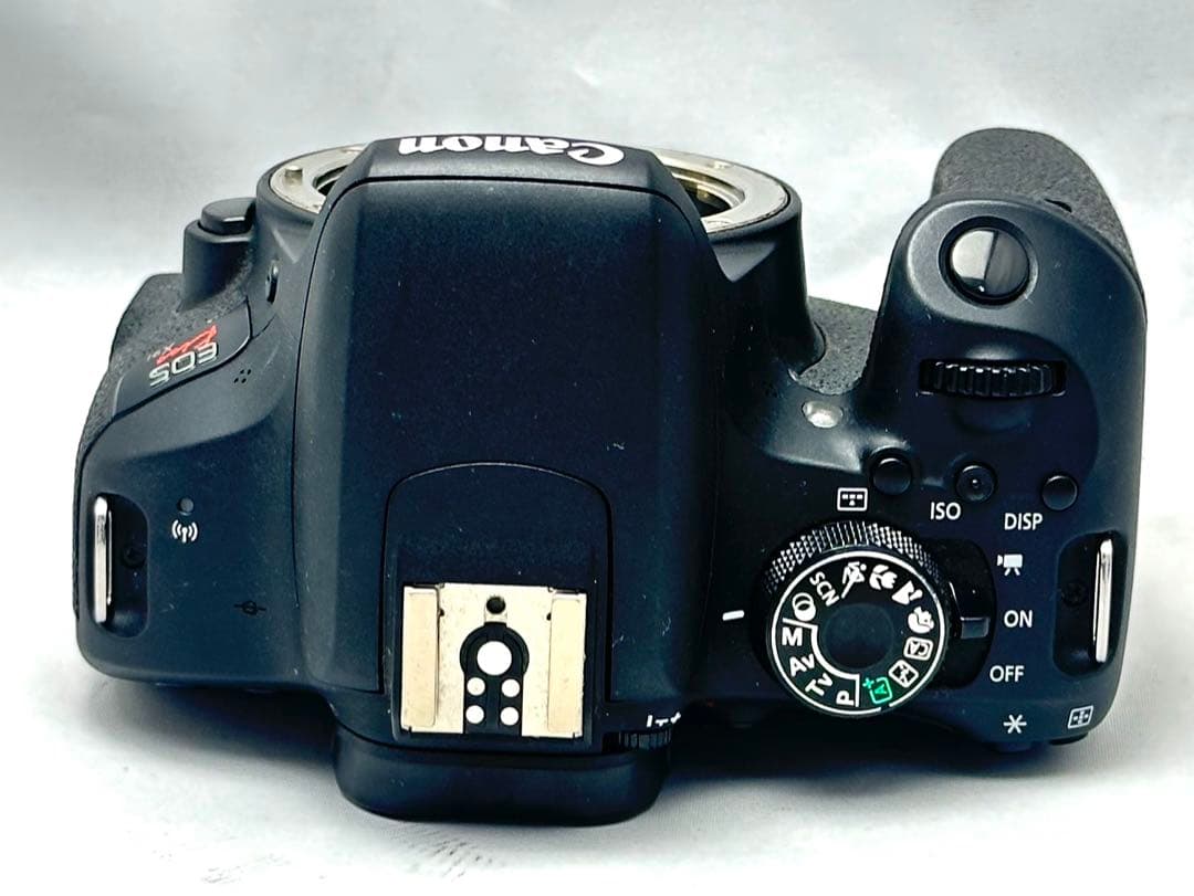 ショット数3,200の極美品！一眼レフカメラ Canon kiss x9i ♪