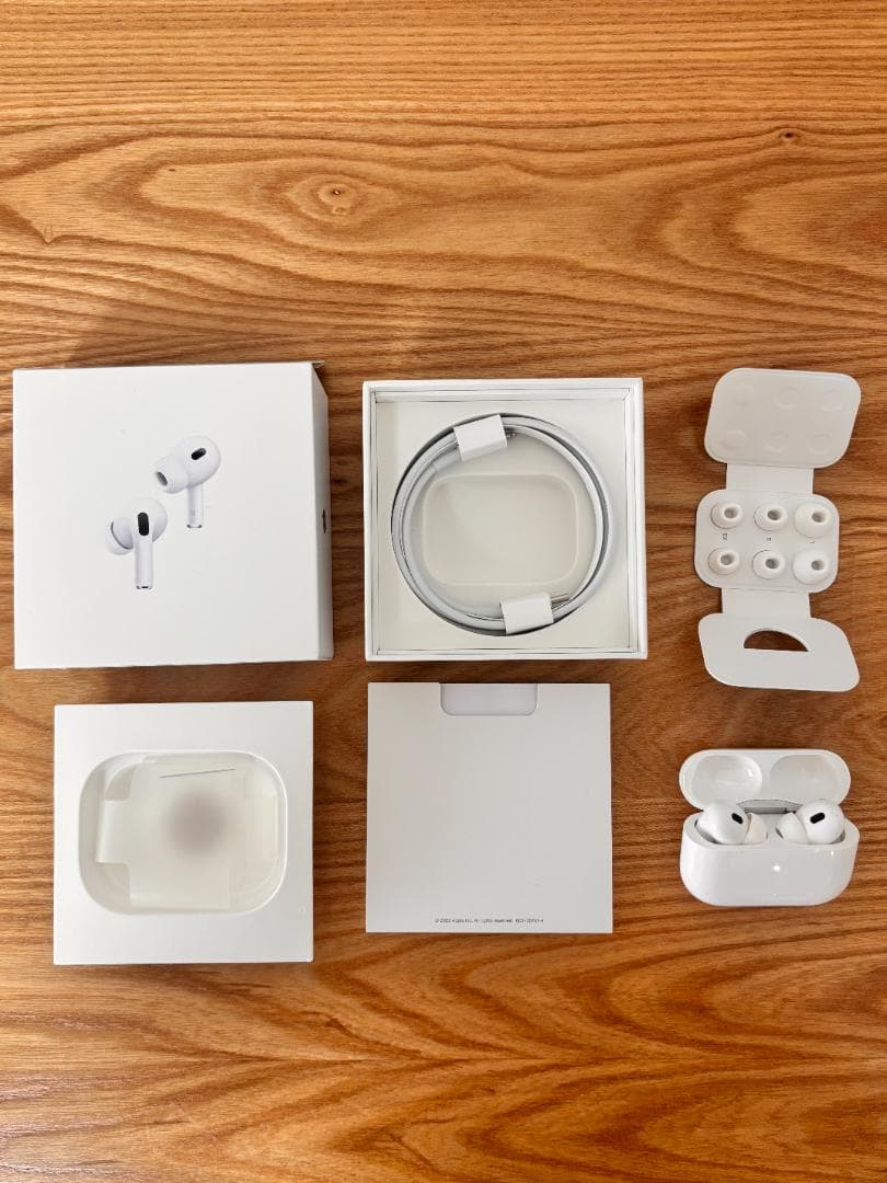 AirPods Pro 第2世代 MQD83J/A Lightning