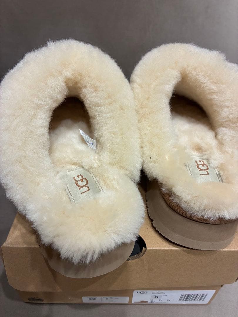 UGG ディスケット スリッポン 厚底　Disquette