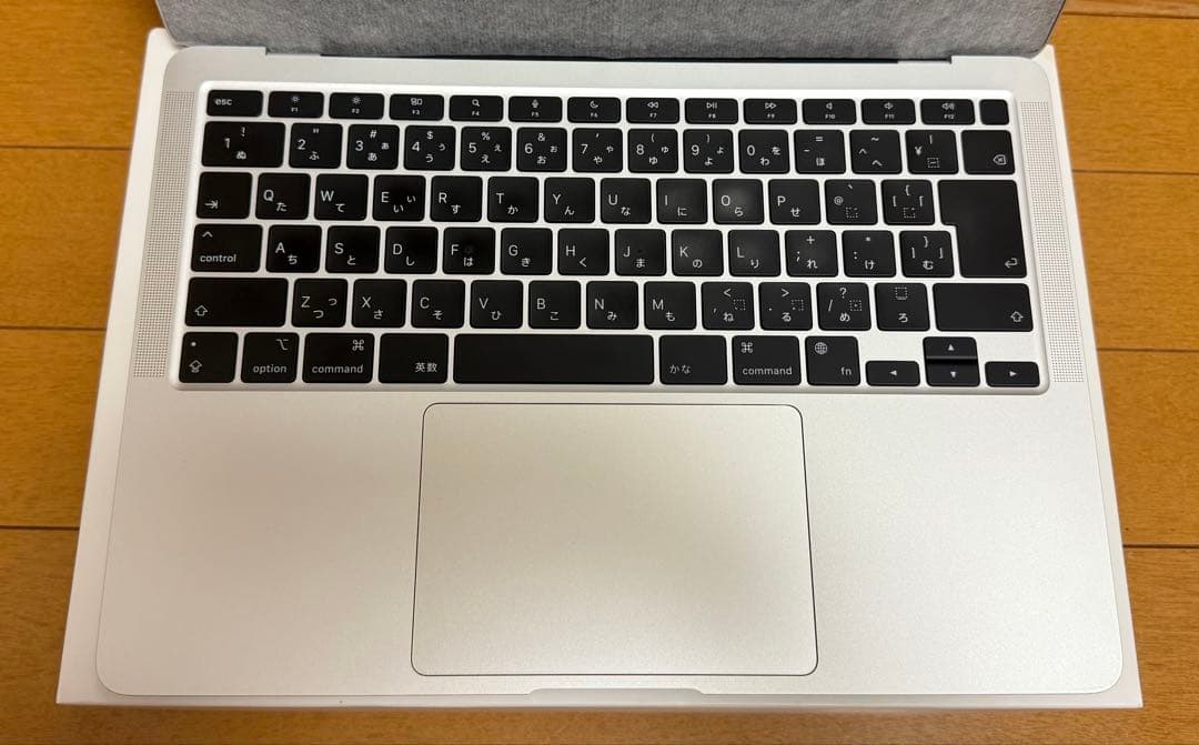 半使用近いMacbook air M1-16-256 Office付き
