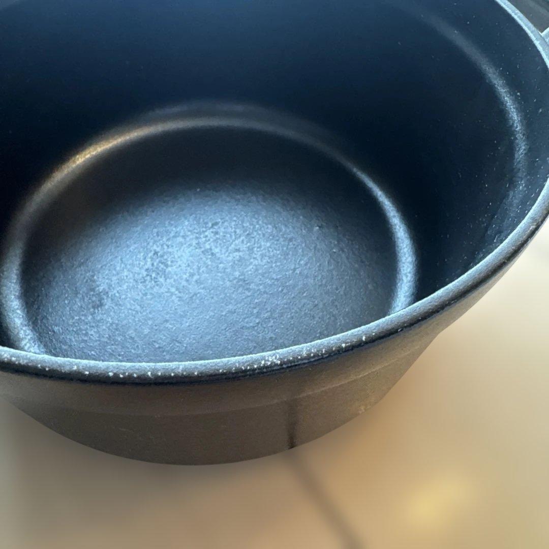 Staub ストウブピコ・ココットラウンド(22cm) シャイニーブラック