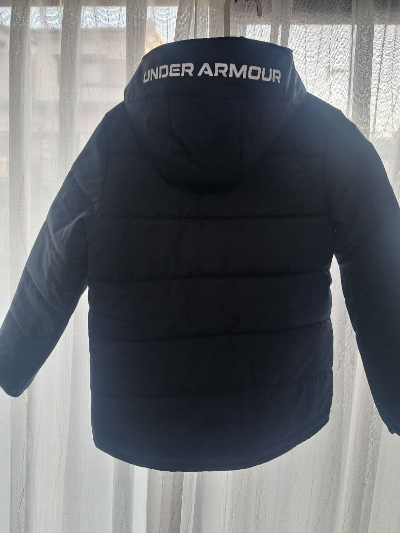 値下げ　新品　アンダーアーマー　ハーフコート　140